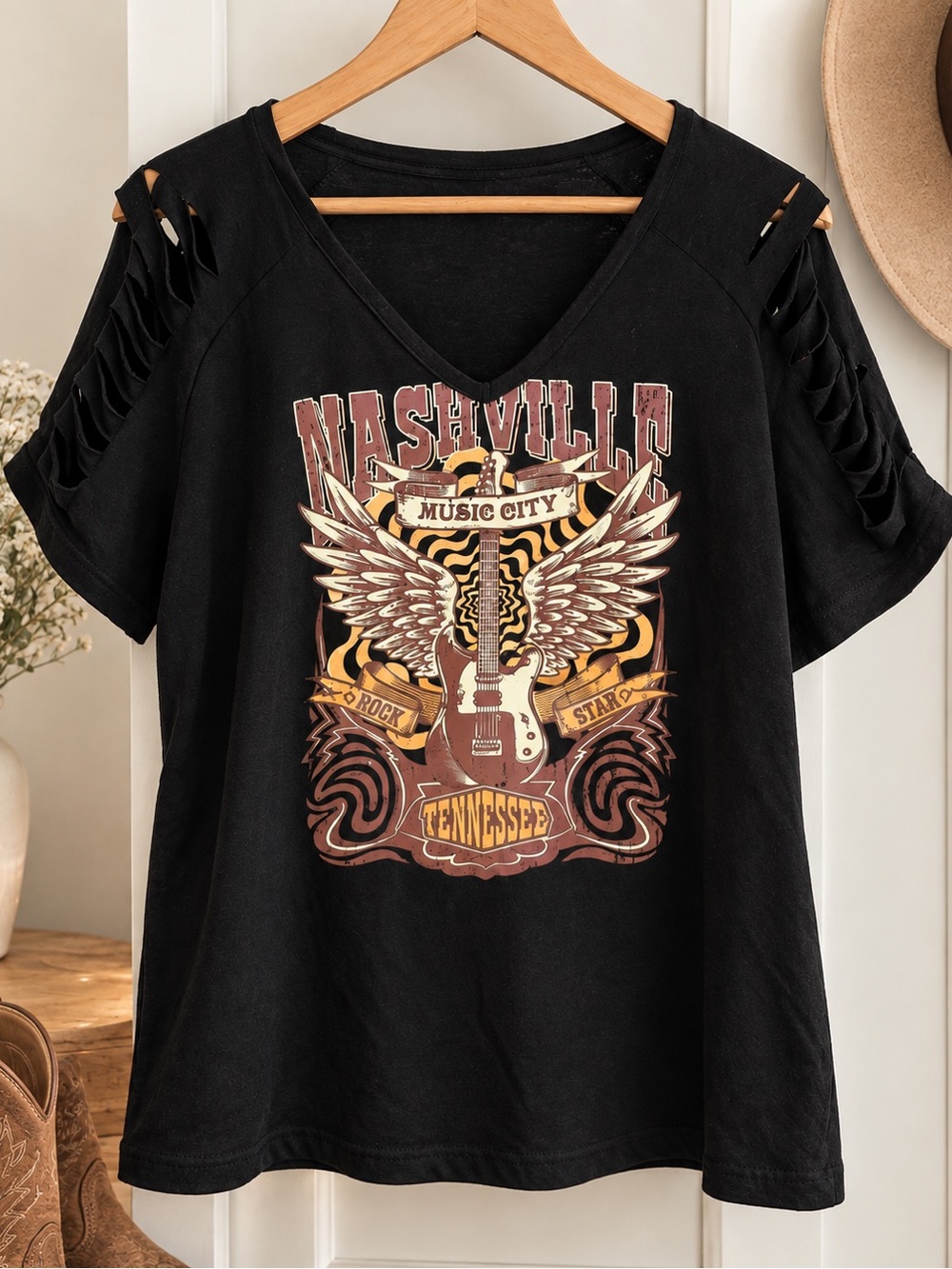 Women’s Black V-neck Nashville Graphic Tee, size large